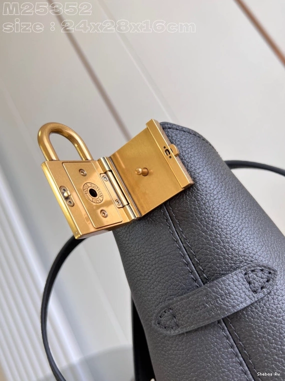 VUITTON Jh-24*28*16CM LOUIS Hobo Low Key 0803